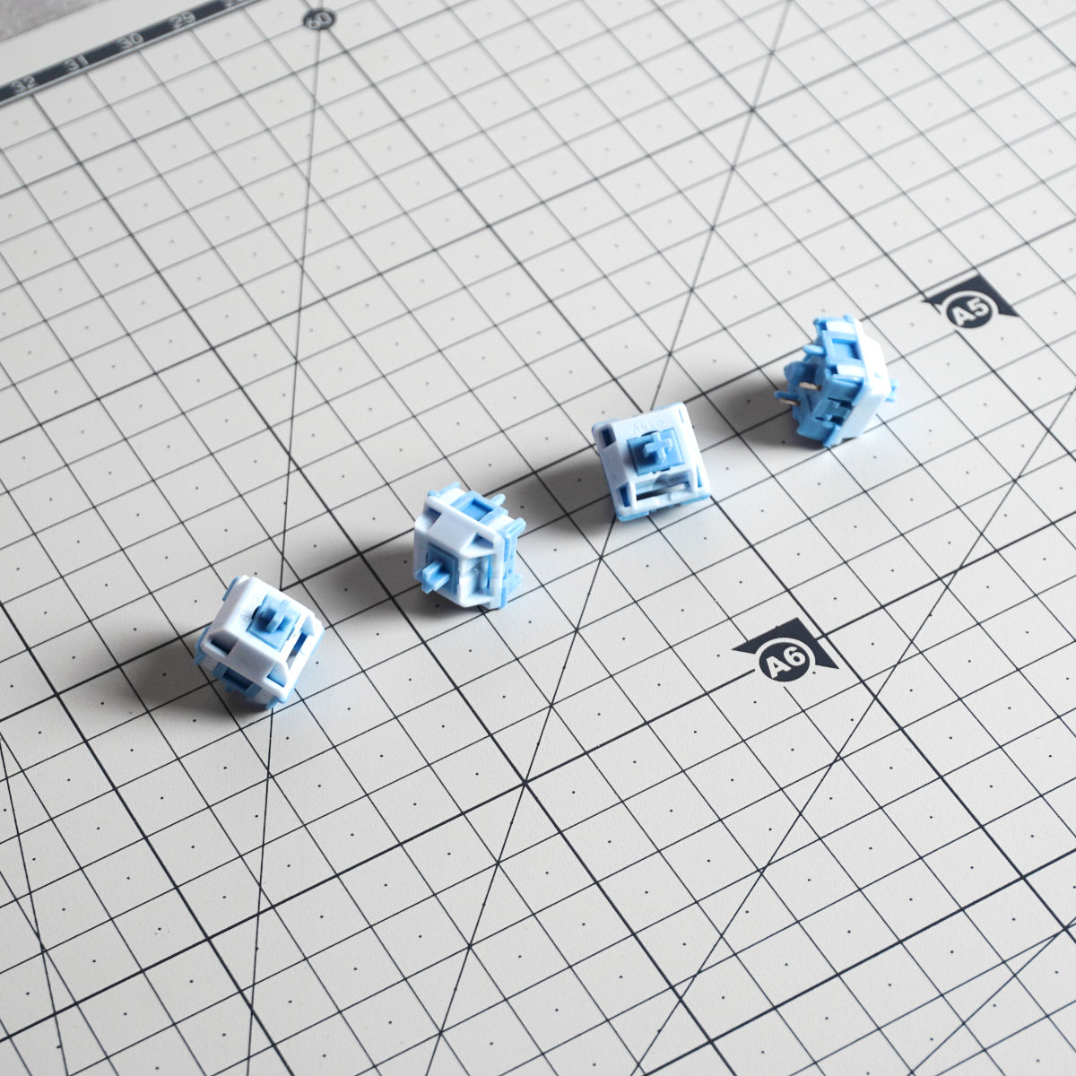 Switche Akko Mirror liniowe