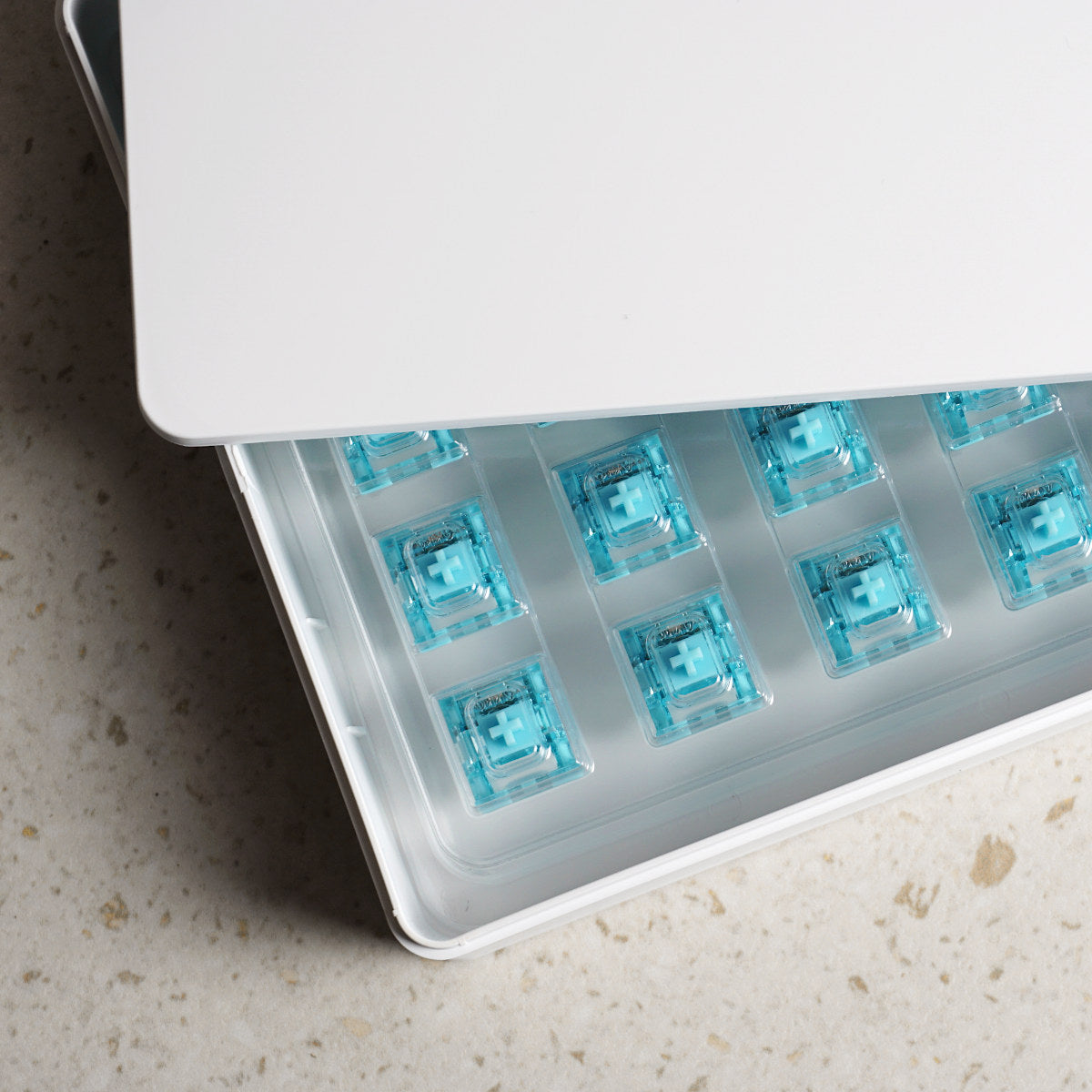 Niebieskie switche Tactile do klawiatury Akko Creamy Blue Pro V5