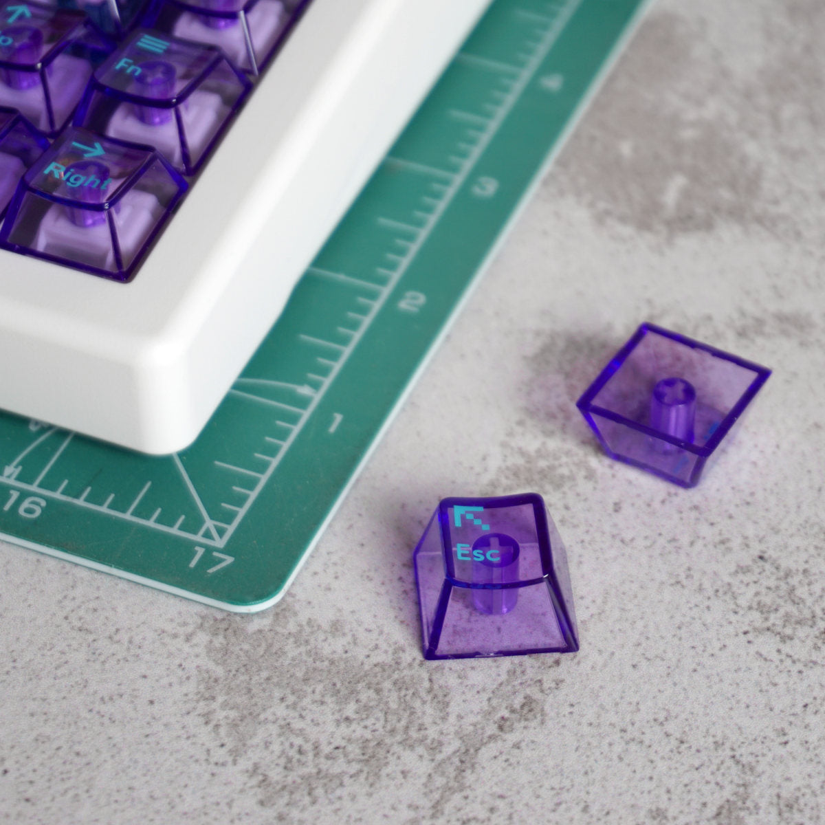 Prześwitujące keycapy do klawiatury Aifei Purple