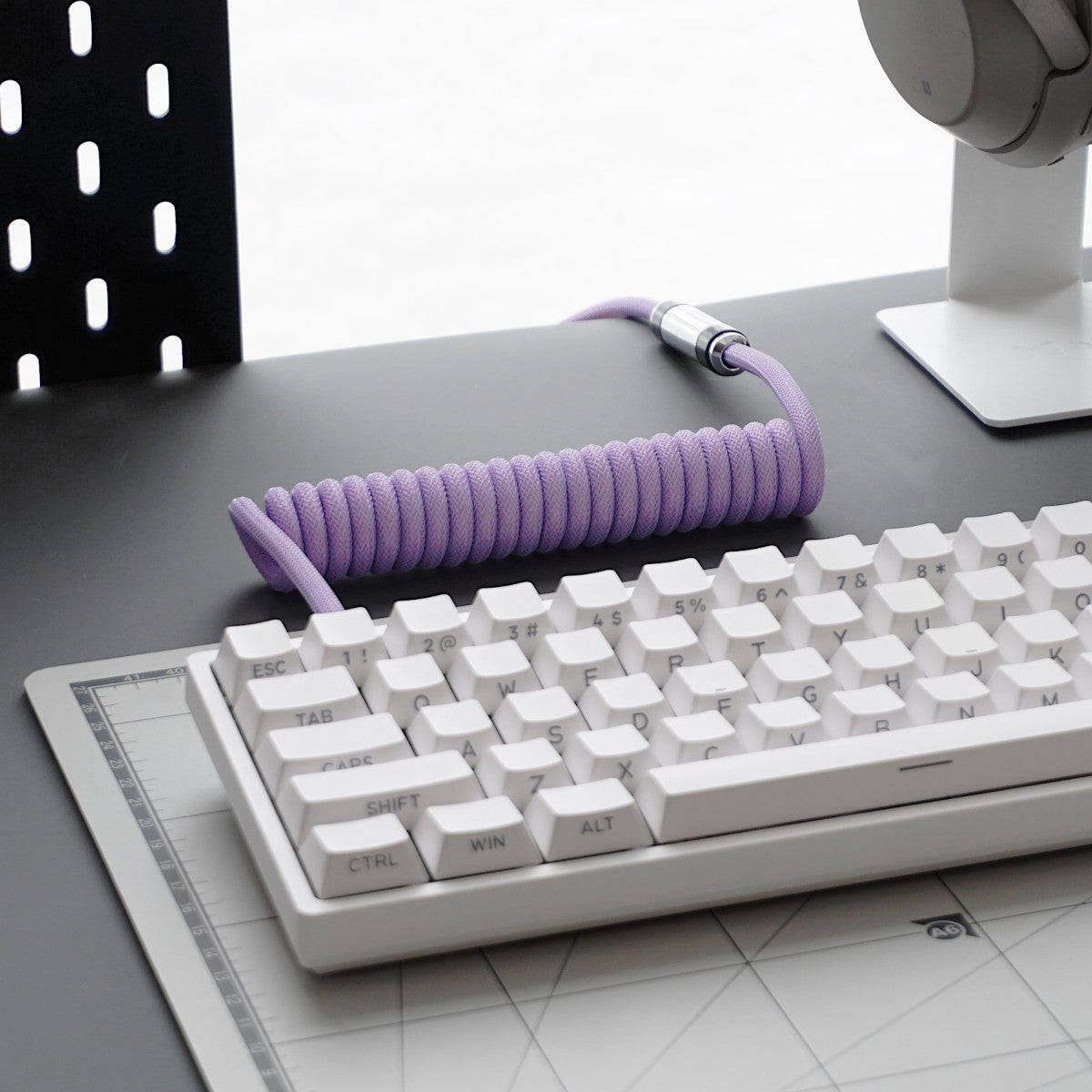 Fioletowy kabel do klawiatury USB-C Skręcony