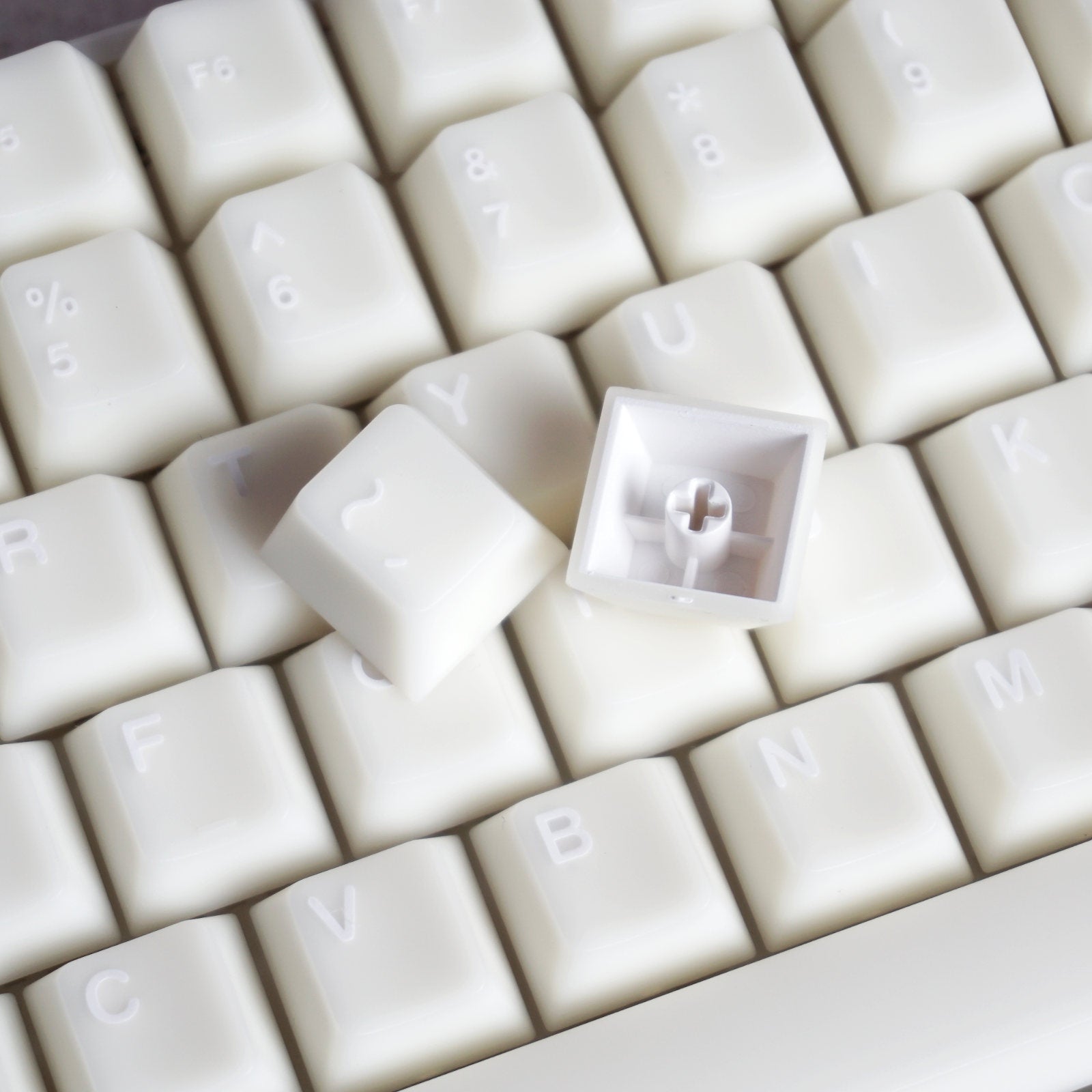 Keycapy do klawiatury Aifei białe Doubleshot Cherry