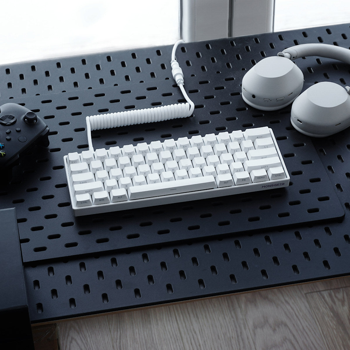 Gamingowa klawiatura magnetyczna MonsGeek Fun60 Pro Biała