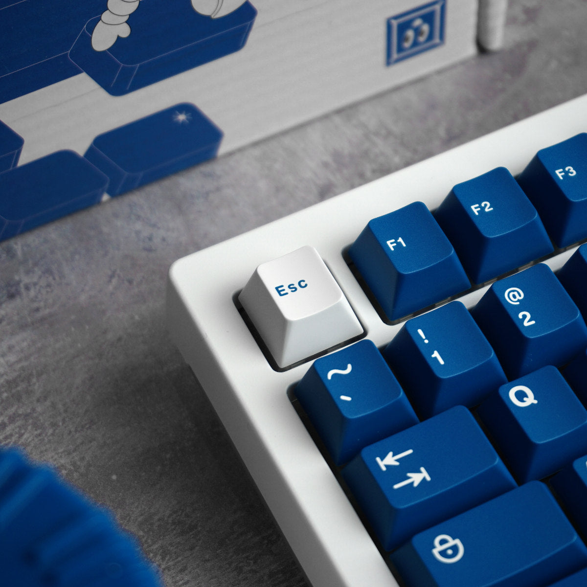 Niebieskie keycapy do klawiatury mechanicznej